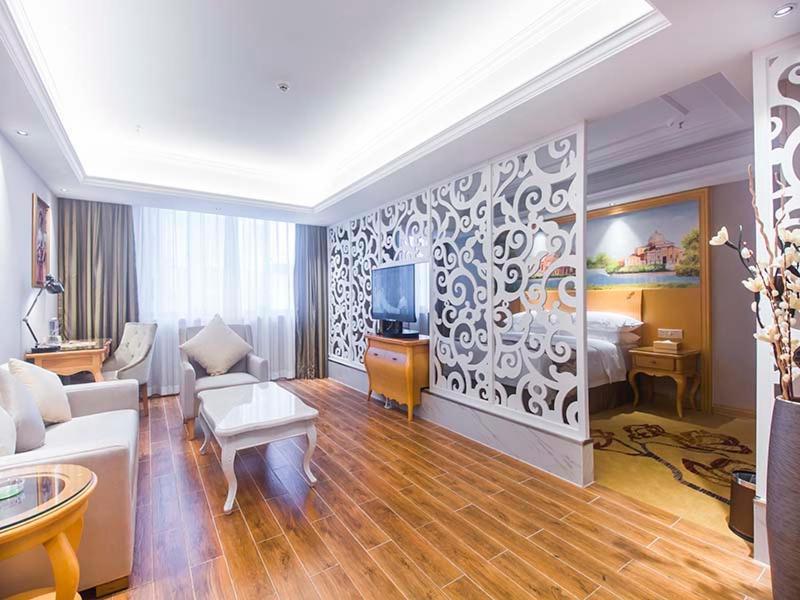 Vienna International Hotel Haikou West Bus Station ภายนอก รูปภาพ