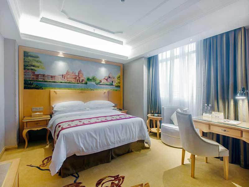 Vienna International Hotel Haikou West Bus Station ภายนอก รูปภาพ